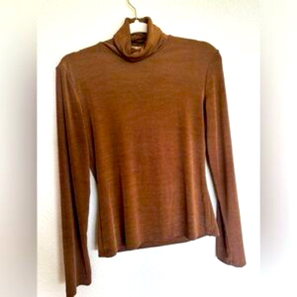 Susan Lawrence size large